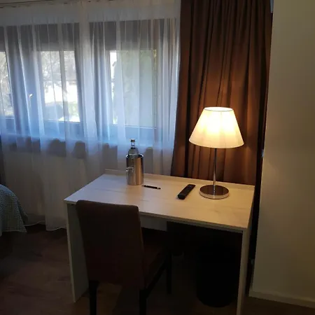 Oberwaldhaus 3* דארמשטאדט