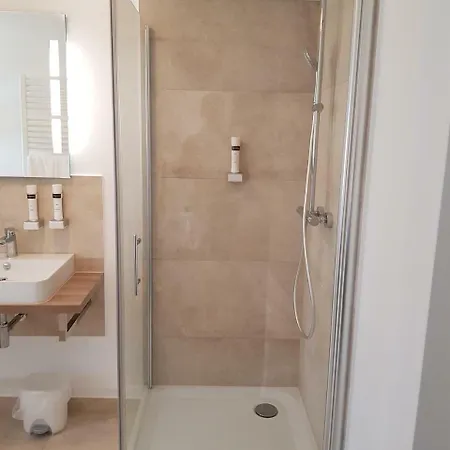 Oberwaldhaus מלון 2*